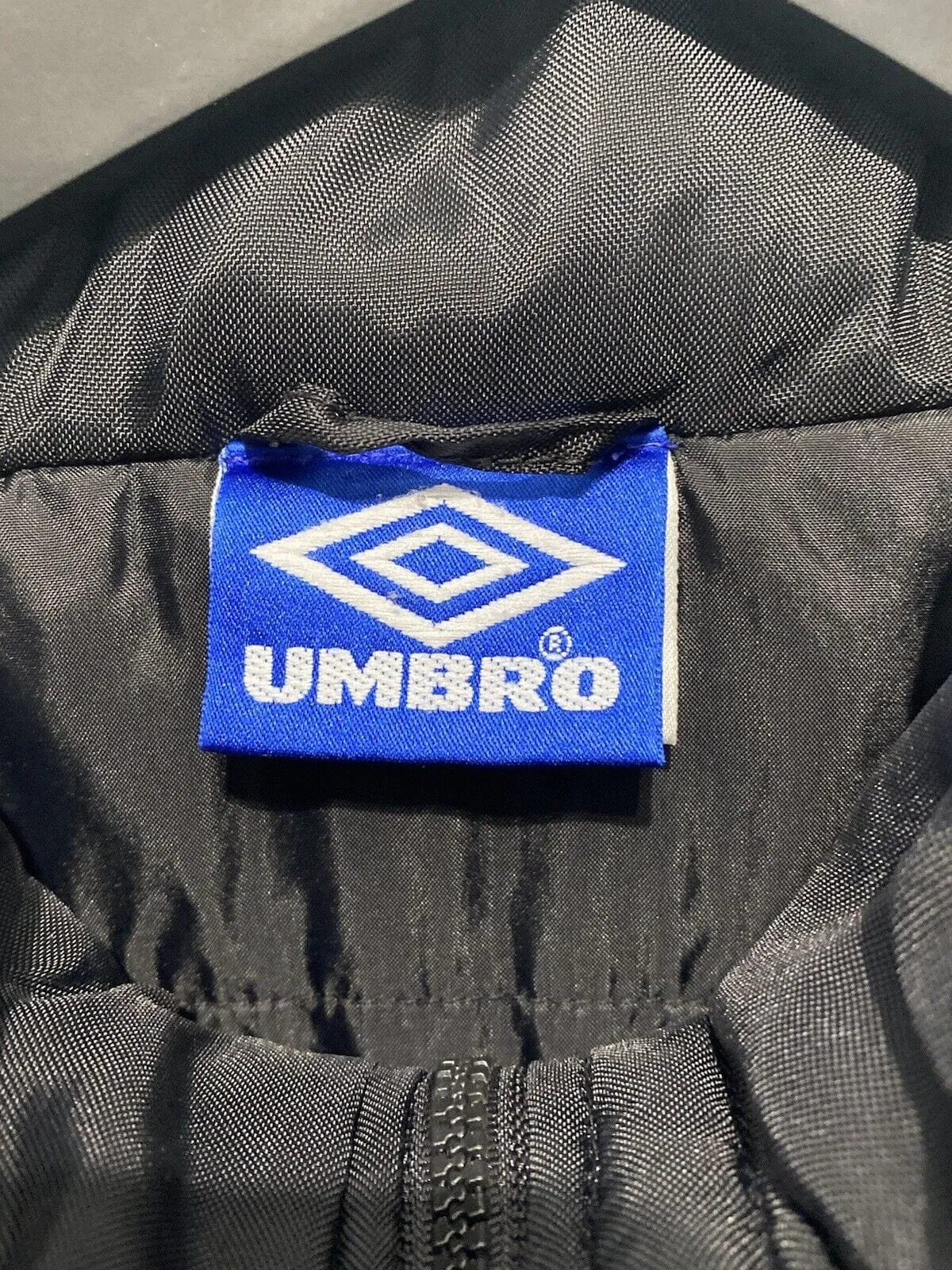 2000/02 MANCHESTER UNITED Vintage Umbro Bench Coat Jacket (M) Beckham Scholes