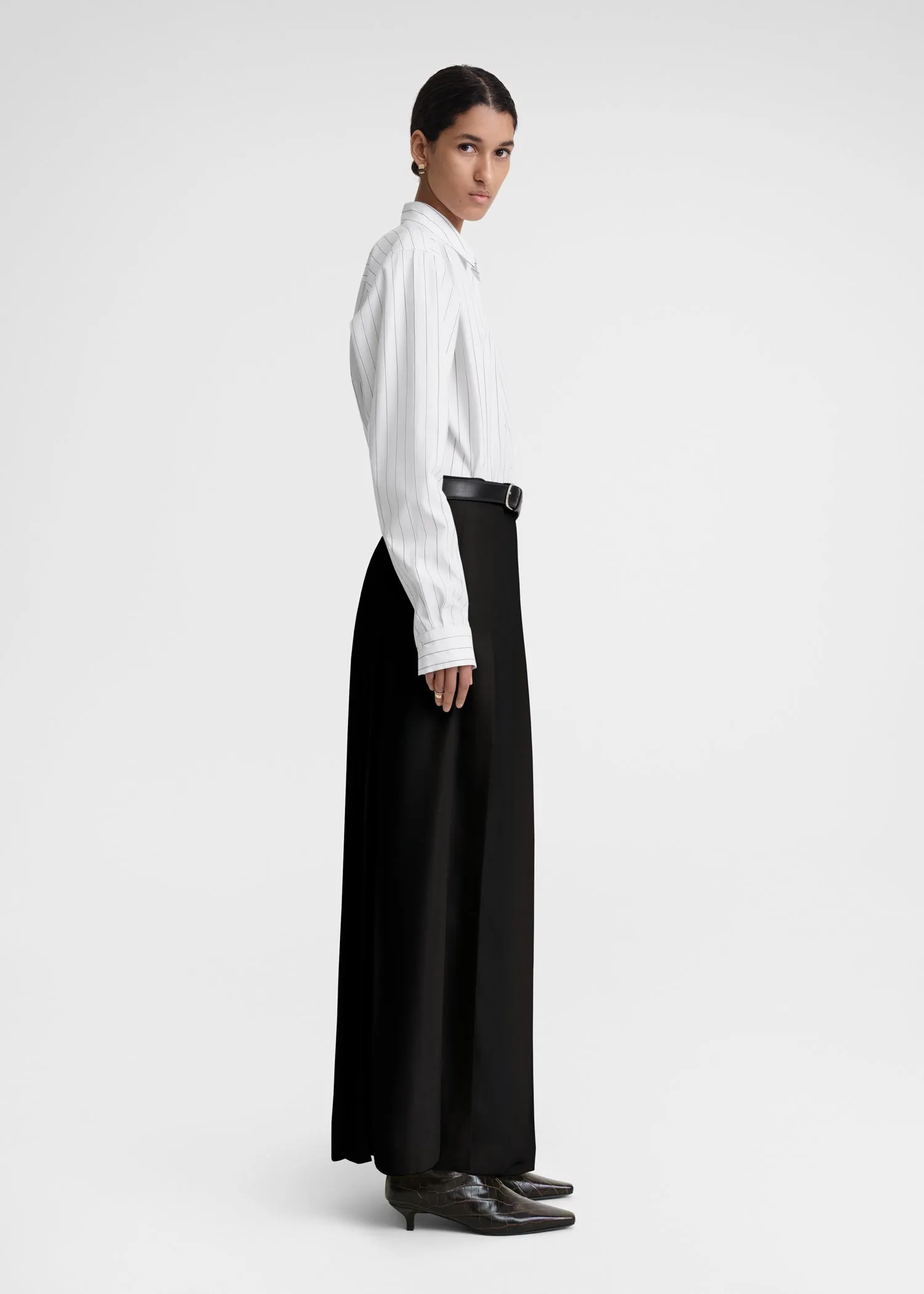 Pleated wrap skirt black